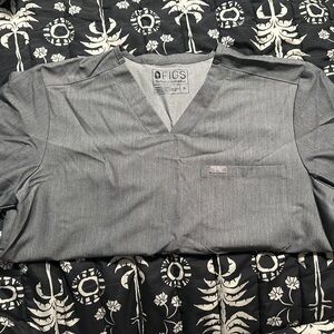 FIGS Chisec Three Pocket Scrub Top